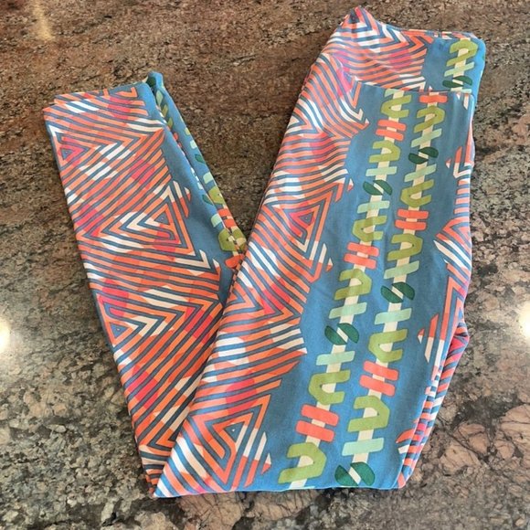 OS NWOT LuLaRoe Leggings C03 5210 - Picture 1 of 3